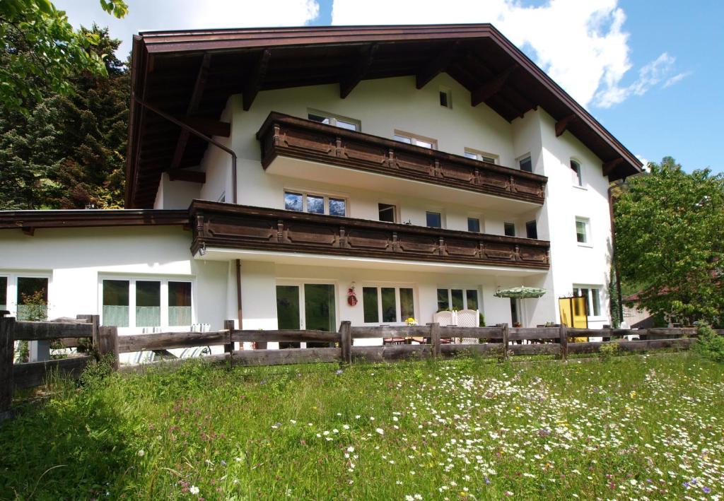 Ferienwohnung Mondial Neustift im Stubaital Exterior photo